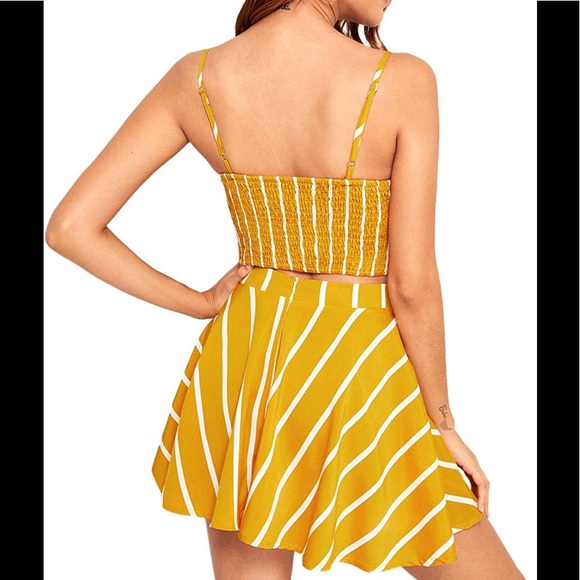 BRAND NEW WOMENS STRIPED 2 PIECE SYLISH SUMMER OUTFIT NWT - Picture 2 of 3